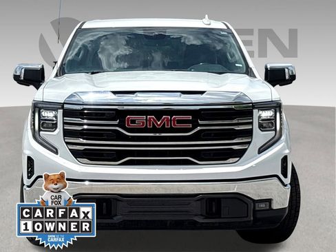 Used 2024 GMC Sierra 1500 SLT RWD image 2
