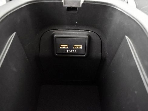 Used 2021 Toyota RAV4 XLE FWD image 40