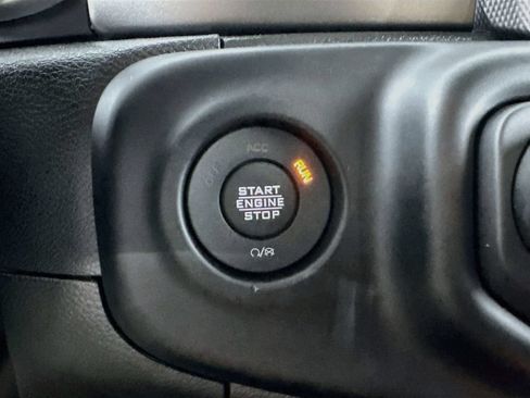 Used 2023 Jeep Wrangler Unlimited AWD/4WD image 19