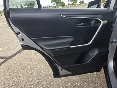 Used 2019 Toyota RAV4 LE w/ Carpet Mat Package AWD/4WD image 44