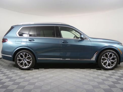 Certified 2025 BMW X7 xDrive40i AWD/4WD image 2