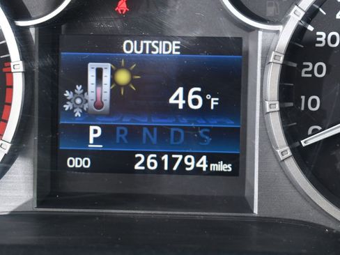 Used 2014 Toyota Tundra SR5 w/ TRD Off Road Package image 27