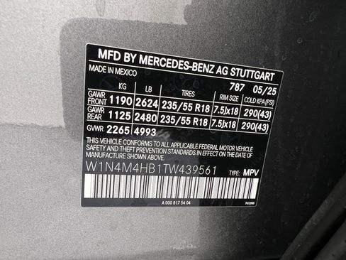 Used 2026 Mercedes-Benz GLB 250 4MATIC image 34