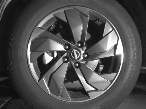 Used 2025 Nissan Rogue SV image 12