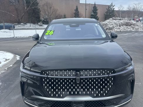 New 2026 Lincoln Nautilus Premier image 2