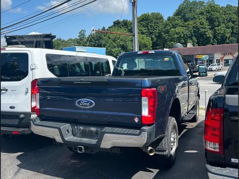 Used 2018 Ford F250 XL w/ Power Equipment Group AWD/4WD image 3