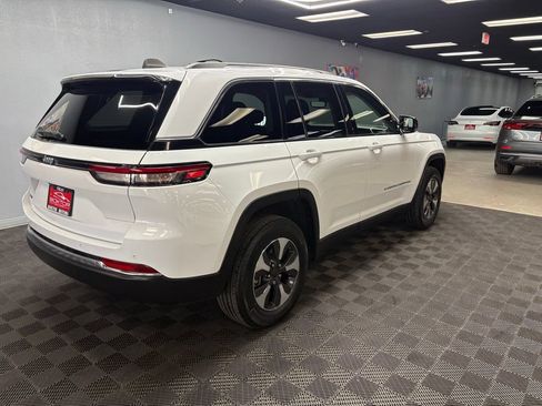 Used 2022 Jeep Grand Cherokee Limited 4xe AWD/4WD image 13