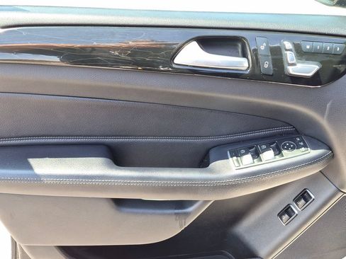 Used 2019 Mercedes-Benz GLS 450 4MATIC image 12
