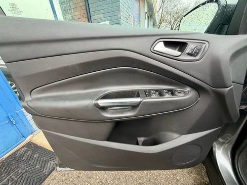 Used 2017 Ford Escape Titanium AWD/4WD image 22