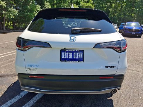 Certified 2024 Honda HR-V Sport image 5