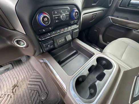 Used 2021 Chevrolet Silverado 1500 RST image 31
