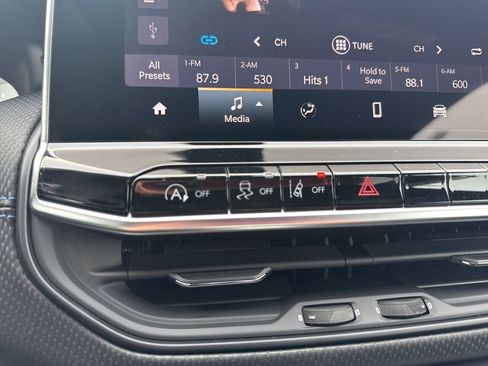 New 2026 Jeep Compass Latitude image 6