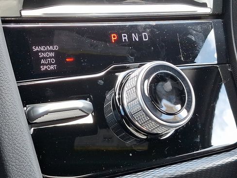 New 2025 Jeep Grand Cherokee L Limited image 11