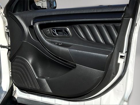 Used 2018 Ford Taurus SHO w/ Sho Performance Package image 28