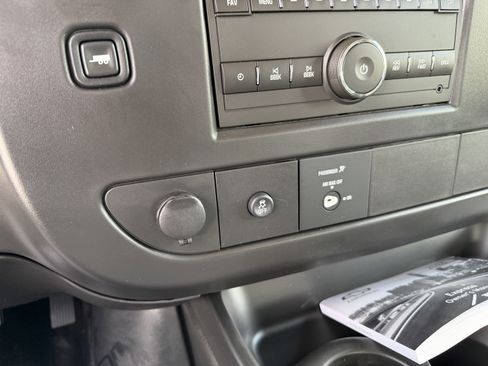 New 2026 Chevrolet Express 3500 Extended RWD image 18
