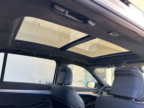 Used 2024 Jeep Wagoneer Launch Edition image 38