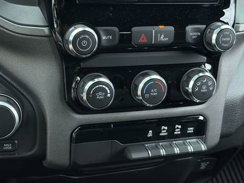 Used 2025 RAM 1500 Warlock AWD/4WD image 25