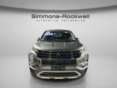 Used 2024 Mitsubishi Outlander SE