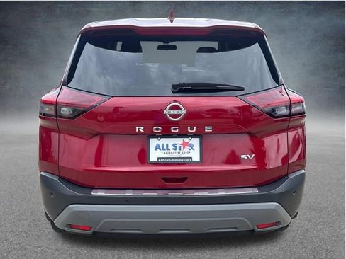 Used 2023 Nissan Rogue SV FWD image 9
