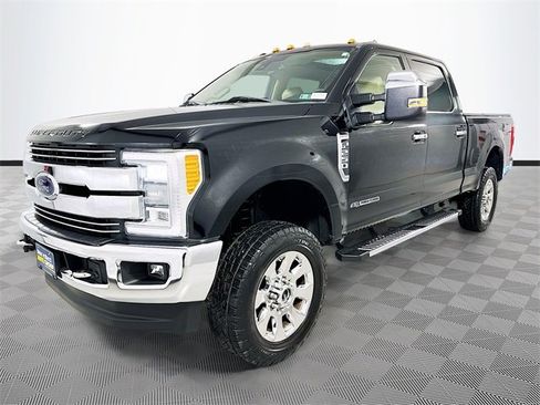 Used 2017 Ford F250 Lariat w/ Lariat Ultimate Package image 3