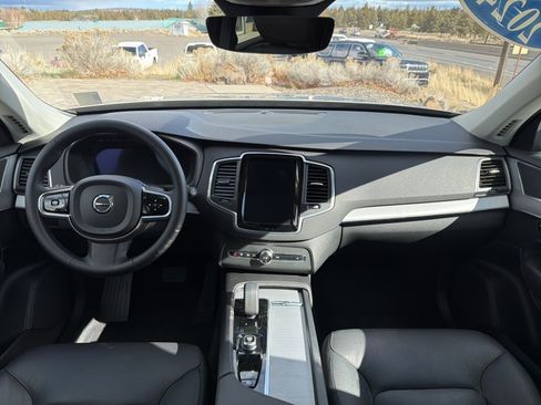 Used 2024 Volvo XC90 B5 Core w/ Protection Package Premier image 15