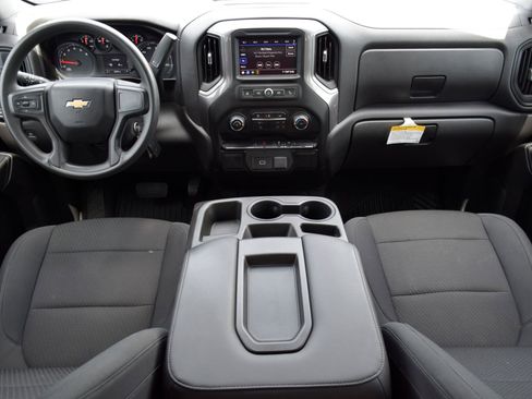 Used 2020 Chevrolet Silverado 1500 Custom w/ Infotainment Package RWD image 6