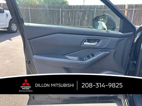 Used 2025 Nissan Rogue SV AWD/4WD image 6