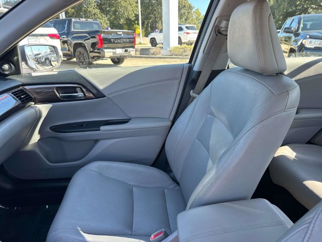 Used 2017 Honda Accord EX-L image 20