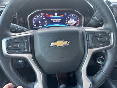 Used 2025 Chevrolet Silverado 2500 LTZ w/ LTZ Convenience Package AWD/4WD image 10