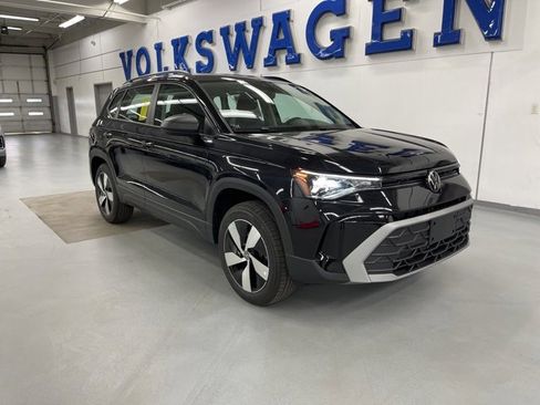 New 2026 Volkswagen Taos S image 5