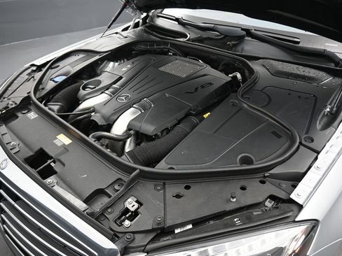 Used 2016 Mercedes-Benz S 550 4MATIC Sedan w/ Premium Package image 53