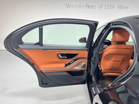 Used 2025 Mercedes-Benz S 580 4MATIC Sedan image 23