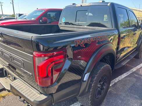 Used 2025 Ford F150 Raptor AWD/4WD image 7