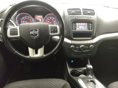 Used 2020 Dodge Journey SE w/ SE Popular Equipment Group image 22