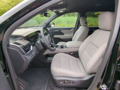 New 2025 GMC Acadia Elevation image 22