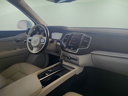 Used 2021 Volvo XC90 T5 Momentum image 26