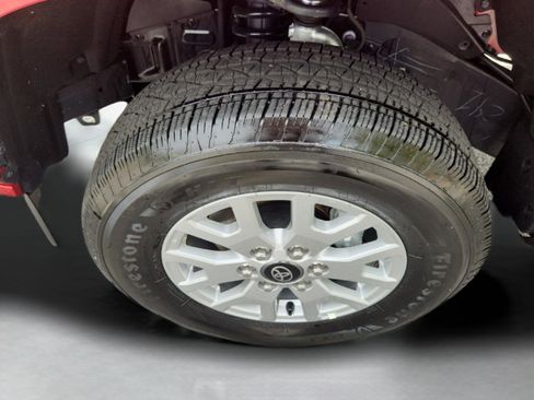 Certified 2025 Toyota Tacoma SR5 image 10