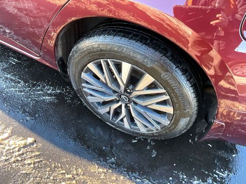 Used 2024 Nissan Altima 2.5 SV image 25