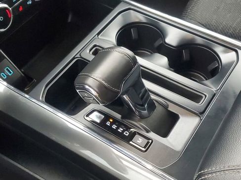 Certified 2022 Ford F150 XLT w/ Equipment Group 302A High image 25