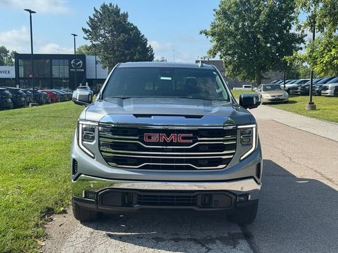 Used 2024 GMC Sierra 1500 SLT w/ SLT Premium Plus Package AWD/4WD image 8