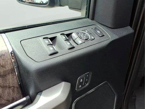 Used 2019 Ford F250 Lariat w/ Lariat Ultimate Package AWD/4WD image 13