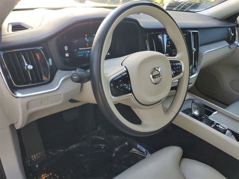 Certified 2023 Volvo S60 B5 Ultimate w/ Climate Package image 16