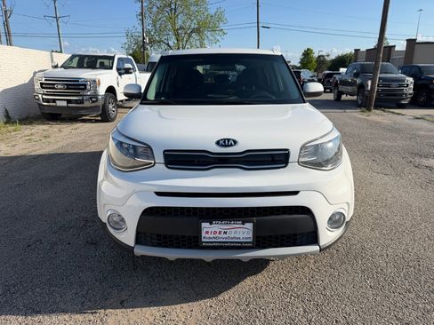 Used 2019 Kia Soul + w/ Audio Package FWD image 10