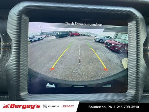 Used 2022 Jeep Wrangler Unlimited Sahara image 17