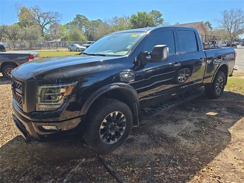 Used 2024 Nissan Titan PRO-4X w/ Pro-4x Convenience Package image 2