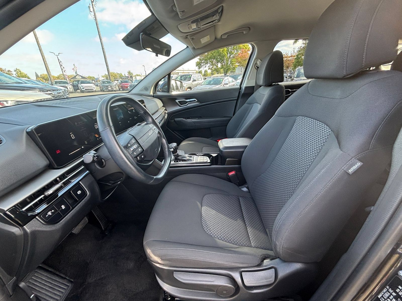 Used 2026 Kia Sportage LX FWD image 26