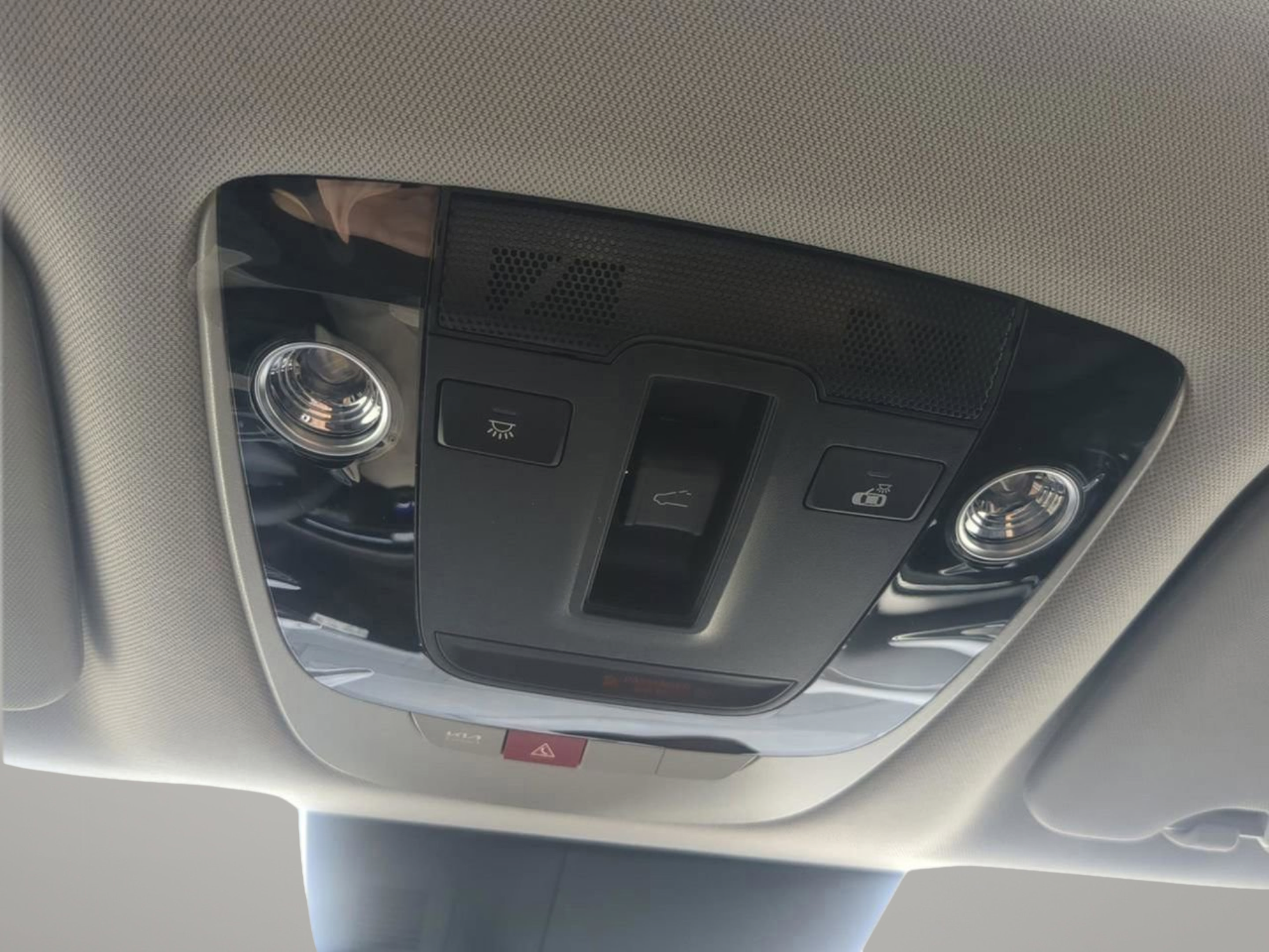 New 2026 Kia Sportage SX FWD image 25