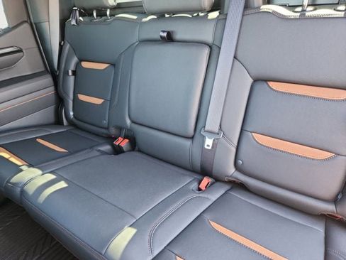 Used 2025 GMC Sierra 1500 AT4 w/ AT4 Premium Package image 13