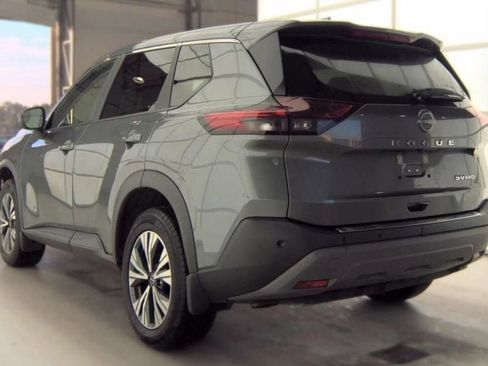 Used 2023 Nissan Rogue SV AWD/4WD image 3