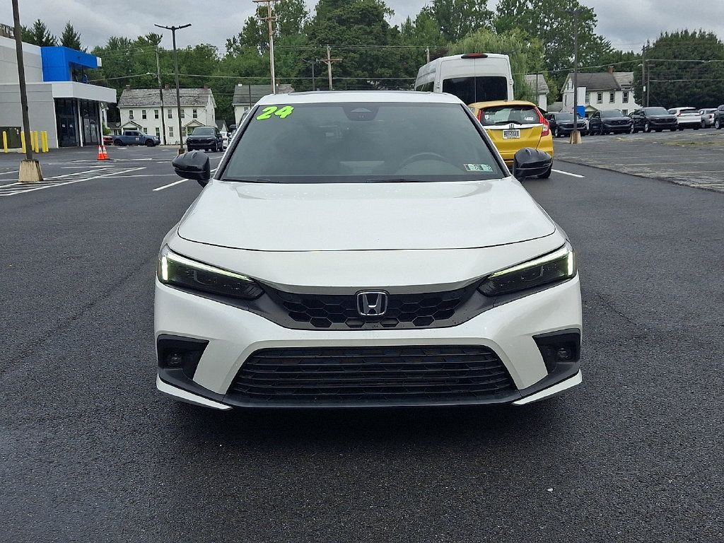 Used 2024 Honda Civic Sport Touring image 2
